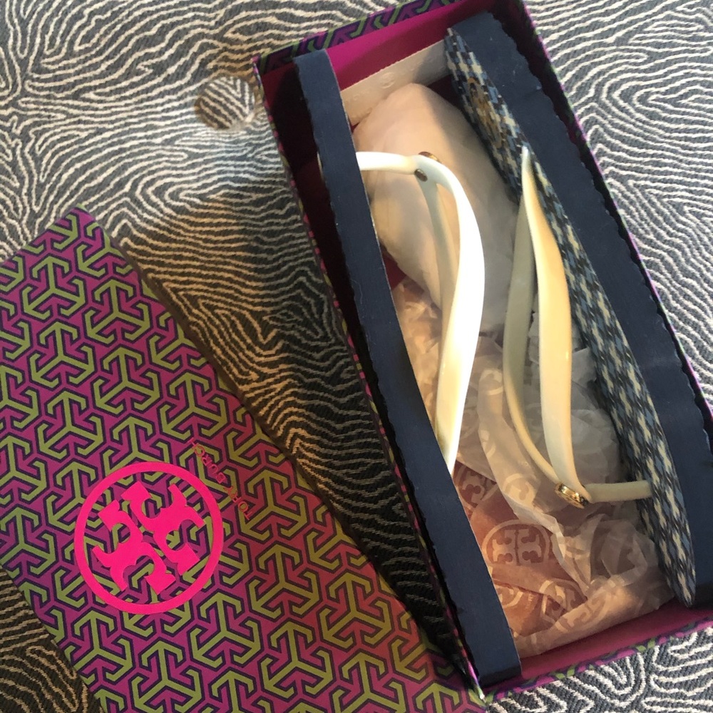 Tory Burch NWOT Flip Flops size 8